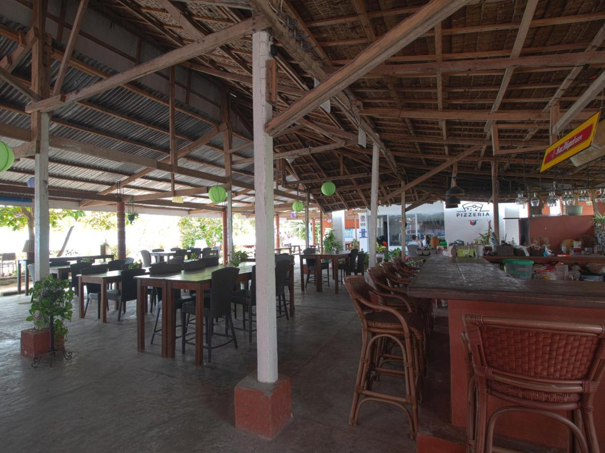 Oyo 853 Malapascua Beach And Dive Resort Bagian luar foto